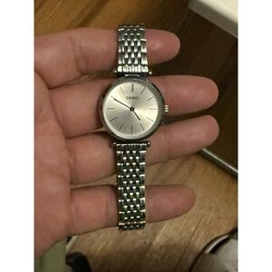 SKMEI Ladies Silvertone Watch , Needs Battery